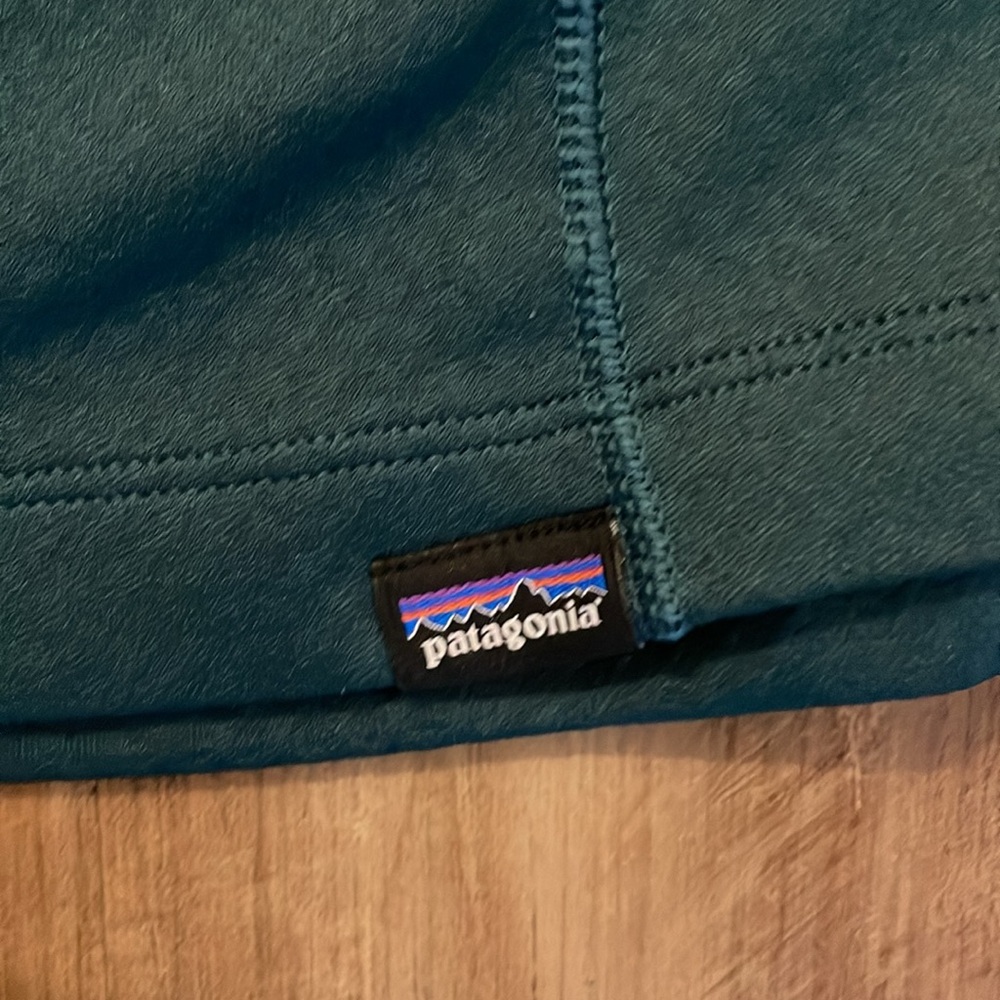 Patagonia Capilene Midweight Baselayer - XS in Green - Picture 3 of 8